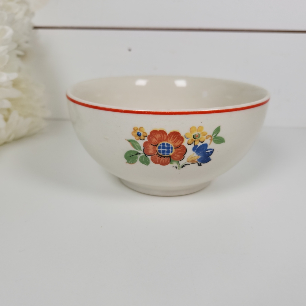 Vintage 1940s Universal Pottery Kitchen Boutique Bowl 6" | Retro Serving Bowl
